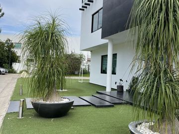 CASA EN VENTA EN JARDÍN REAL