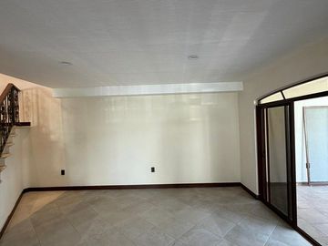 CASA EN VENTA EN VALLE REAL