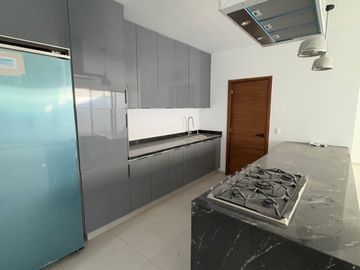CASA EN VENTA EN COL. SANTA FE