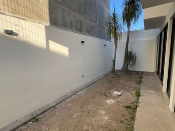CASA EN VENTA EN COL. SANTA FE