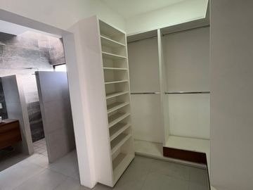 CASA EN VENTA EN COL. SANTA FE