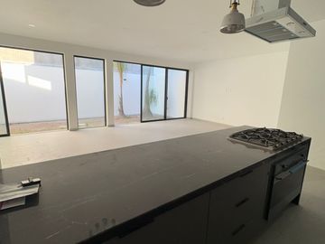 CASA EN VENTA EN COL. SANTA FE