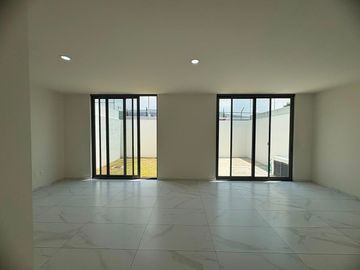 CASA EN VENTA O RENTA EN BOSQUES DE SANTA ANITA