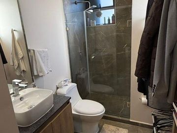 DEPARTAMENTO EN VENTA EN MERAK, 5 MIN DE LA UNIVERSIDAD PANAMERICANA