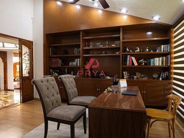 Casa en venta  en Club de Golf Santa Anita, Tlajomulco, con acabados de lujo