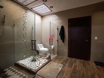 Casa en venta  en Club de Golf Santa Anita, Tlajomulco, con acabados de lujo