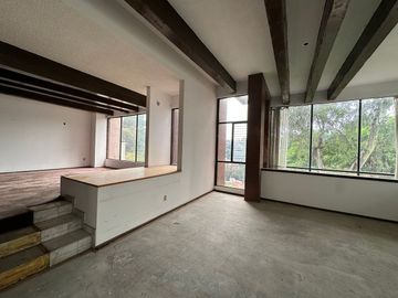 Casa como terreno en Bosques de las Lomas