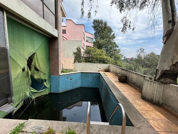 Casa como terreno en Bosques de las Lomas