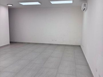 LOCAL COMERCIAL EN RENTA EN EL CENTRO DE MONTERREY N.L.