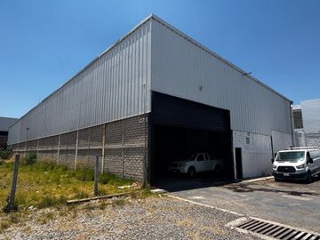 Bodega en renta San Juan de Ocotan 900 mts