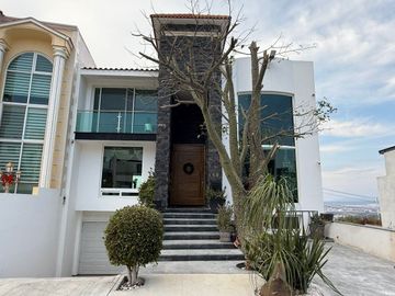 CASA EN CUMBRES DEL CIMATARIO, QUERETARO