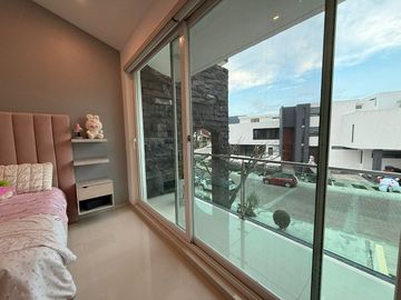 CASA EN CUMBRES DEL CIMATARIO, QUERETARO