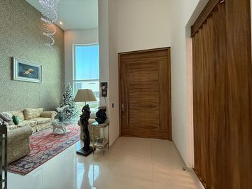 CASA EN CUMBRES DEL CIMATARIO, QUERETARO
