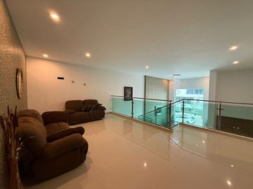 CASA EN CUMBRES DEL CIMATARIO, QUERETARO