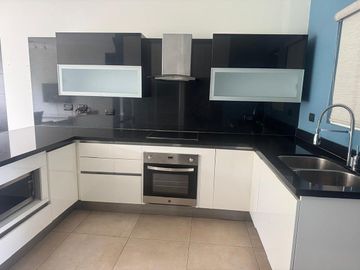 DEPARTAMENTO AMUEBLADO EN RENTA, TORRE XO, VALLE ORIENTE