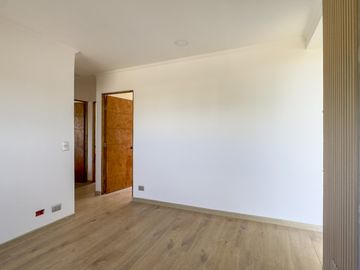ARRIENDO CASA EN COLINA A ESTRENAR