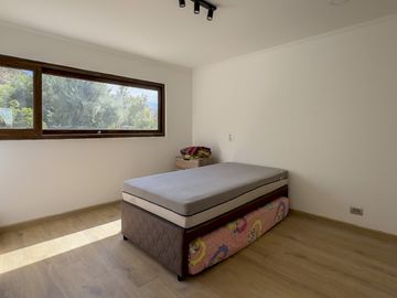 ARRIENDO CASA EN COLINA A ESTRENAR