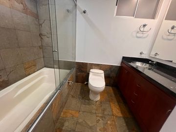 APARTAMENTO EN ARRIENDO UBICADO EN EL POBLADO SECTOR EL TESORO