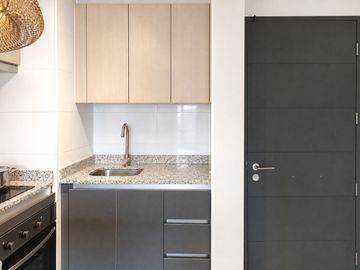 Sin comisión: Departamento nuevo 1D/1B con vista despejada