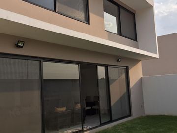 CASA EN VENTA. ARCO DE PIEDRA, JURICA PINAR QUERETARO