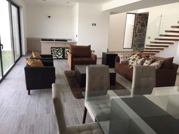 CASA EN VENTA. ARCO DE PIEDRA, JURICA PINAR QUERETARO