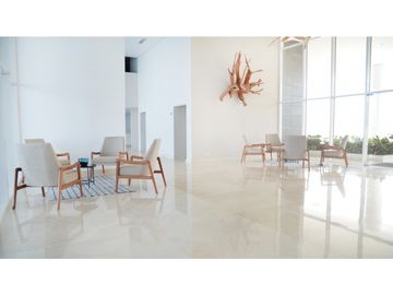SE ARRIENDA APARTAMENTO EN PRIMERA LINEA DE PLAYA, RODADERO SUR
