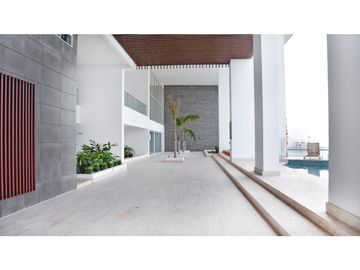 SE ARRIENDA APARTAMENTO EN PRIMERA LINEA DE PLAYA, RODADERO SUR