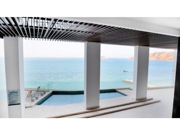 SE ARRIENDA APARTAMENTO EN PRIMERA LINEA DE PLAYA, RODADERO SUR
