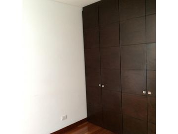 SE ARRIENDA APARTAMENTO EN EL REFUGIO 114m2