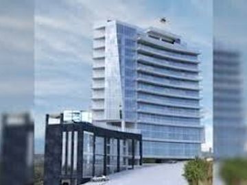 Plaza Dolmen - Bosque Real - Local en Renta