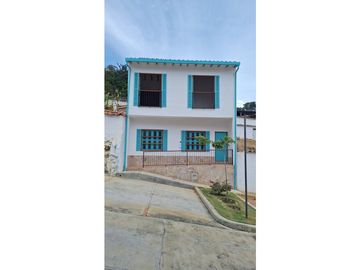 CASA EN VENTA EN EL MUNICIPIO DE ZAPATOCA