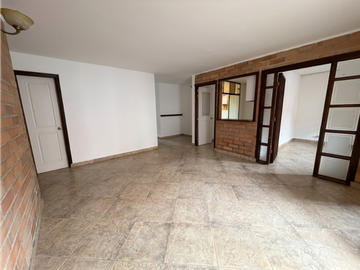 Se Arrienda Casa cerca al Parque de la Estrella
