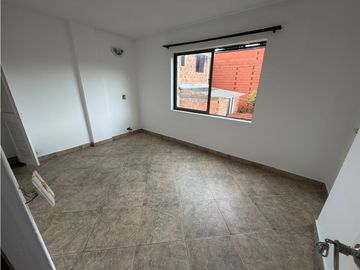 Se Arrienda Casa cerca al Parque de la Estrella