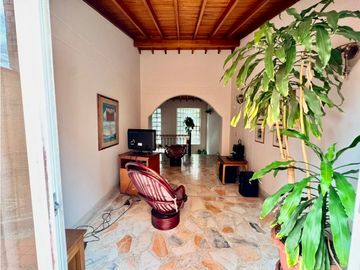VENTA DE CASA UNIFAMILIAR EN EL ESTADIO, SECTOR SAN PEDRO SAN PABLO