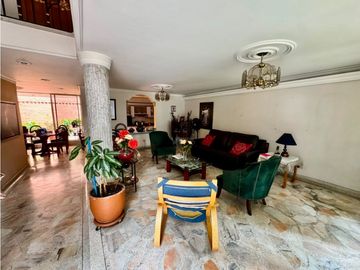VENTA DE CASA UNIFAMILIAR EN EL ESTADIO, SECTOR SAN PEDRO SAN PABLO