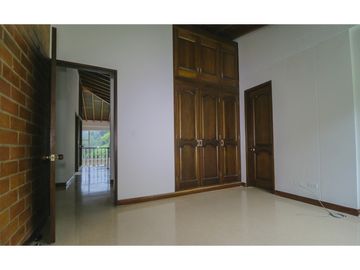 Casa para arriendo en la Loma del Escobero Envigado