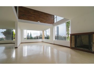 Casa para arriendo en la Loma del Escobero Envigado