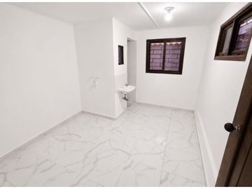 SE VENDE CASA INDEPENDIENTE EN LOS ALPES