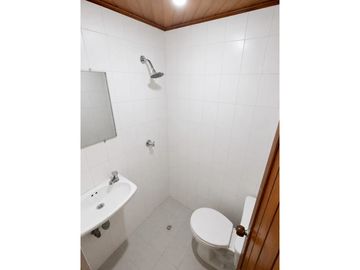 SE VENDE CASA INDEPENDIENTE EN LOS ALPES