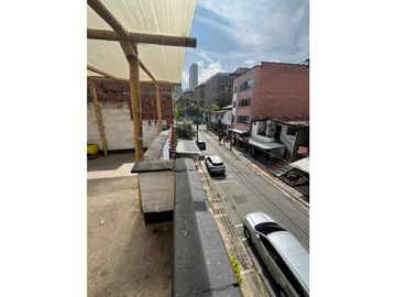 Casa para la venta en Manila El Poblado