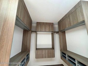 Casa con Sótano de 50 m² y Roof Garden en Valle Tinto RAH6