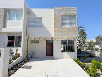 Casa en Venta en Zibatá Frente a Uno de los Grandes Parques RAH1013
