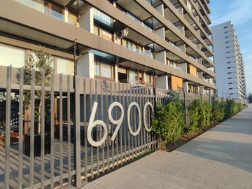 Av. Punta Arenas 690 (1 Est /1 Bod) [2518-4]