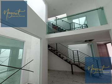Casa en venta con 3 recamaras, 3 baños completos y roof garden en Acuitlapilco, Tlaxcala.