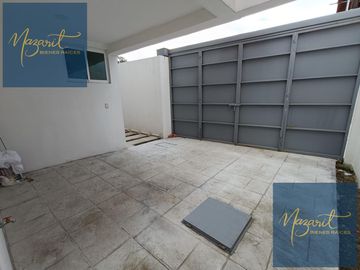 Casa en venta con 3 recamaras, 3 baños completos y roof garden en Acuitlapilco, Tlaxcala.