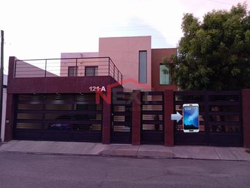 CASA EN RENTA EN PRADOS DEL SOL