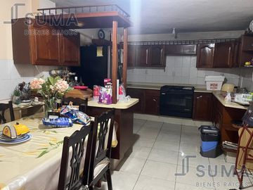 CASA EN RENTA CON ALBERCA EN COL. LAGUNA DE LA HERRADURA, TAMPICO TAMAULIPAS