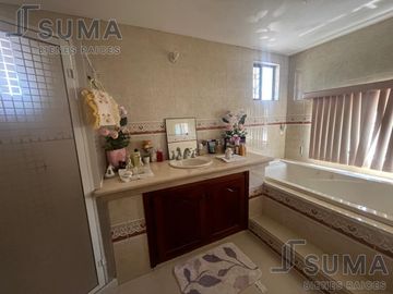 CASA EN RENTA CON ALBERCA EN COL. LAGUNA DE LA HERRADURA, TAMPICO TAMAULIPAS