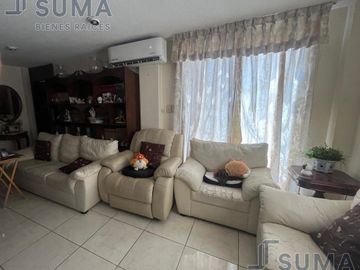 CASA EN RENTA CON ALBERCA EN COL. LAGUNA DE LA HERRADURA, TAMPICO TAMAULIPAS