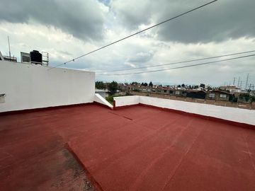 CASA AMUEBLADA EN RENTA EN METEPEC DE 2 RECAMARAS, CERCANA A ESTACION DE TREN